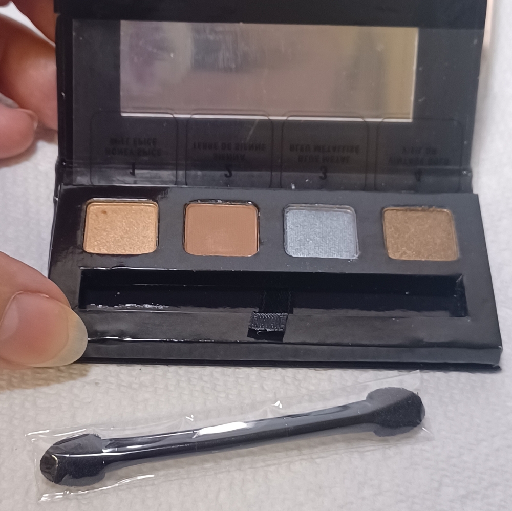 Mary Kay Mini Mineral Eye Color Quad - NEW - 2 Available For Purchase